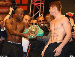 фото - Альварес нокаутирует Головкина — мнение Мэйуэзера