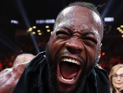 фото - А где Усик? Уайлдер сожалеет, что украинец не пришёл на бой с Хелениусом