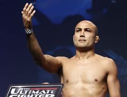 фото - Величайший легковес в истории UFC. Пенн сравнил себя с Нурмагомедовым