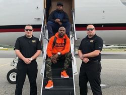 фото - Фьюри на крыше, Мэйуэзер в голубой лагуне, Усик спаррингует с супертяжем — соцсети