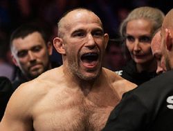 фото - UFC 249. Алексей Олейник победил Фабрисио Вердума