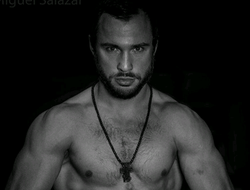 фото - Торс Беспутина, Джошуа с незрячими детьми, странная любовь Малика Скотта — соцсети