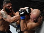 UFC Fight Night 166: Блейдс забил дос Сантоса, Кьеза победил дос Аньоса