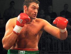 фото - Тайсон Фьюри отказывается пускать слюни на инвалидном кресле