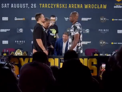 фото - Первая битва взглядов Усика и Дюбуа: видео