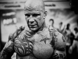 фото - Джефф Монсон и Денис Комкин подерутся на турнире «Новая История»