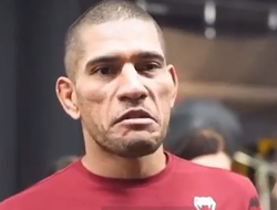 фото - Алекс Перейра сделал заявление после поражения Адесанье на UFC 287