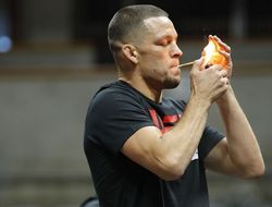 фото - UFC 244: Нэйт Диас провалил допинг-тест, но бой с Масвидалом ещё возможен