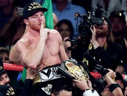 фото - Канело должен за год подраться с Бетербиевым, Биволом и Смитом — Хирн