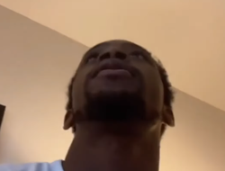 фото - Дэвис троллит Беринчика: «Толкнул и убежал? Чувак, какого х**а?»