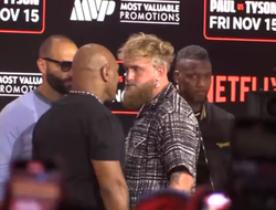 фото - Тайсон и Пол мило сцепились на пресс-конференции