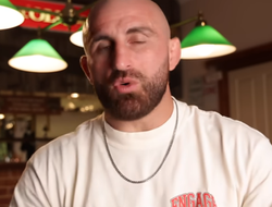 фото - Нужен ли Джонсу бой с Аспиналлом? Мнение экс-лидера «паунда»