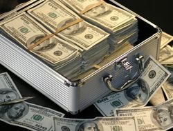 фото - Сколько Сергей Ковалёв получит за мегафайт с Канело: данные инсайдера