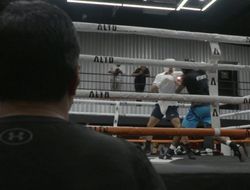 фото - Эрик Моралес гипнотизирует Мунгию: видео из тренировочного лагеря мексиканца