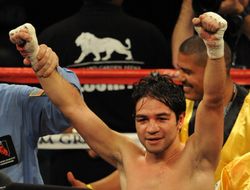 фото - Альфонсо Гомес одолел Йошихиро Камегаи