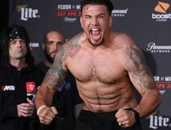 фото - «Наркотики — это не шутка». Реакция Мира на комментарий Де Ла Хойи