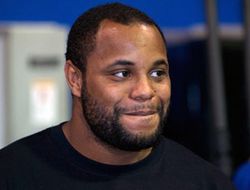 фото - (ММА) Даниэль Кормье: «Дос Сантос заслужил еще один бой с Веласкесом»