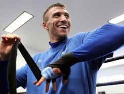 фото - Видео: Ломаченко – о бое Мэйуэзера и Пакьяо