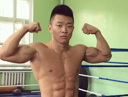 фото - Украинец бросил вызов герою уикенда — африканскому королевичу из трущоб Догбо