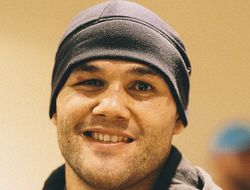 фото - UFC: бой Лоулера и Серроне утверждён официально