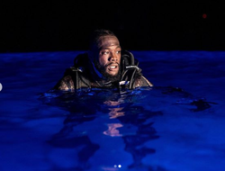 фото - Весёлый Усик на Конгрессе WBC, Пакьяо получил подарок от президента FIFA, Уайлдер погружается в глубокие воды — соцсети 