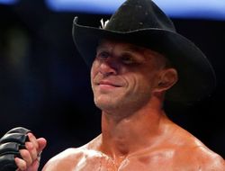 фото - Дональд Серроне забил Янси Медейроса в главном поединке UFC Fight Night 126