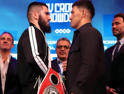 фото - Бой Бетербиев-Бивол перенесён. У нокаутёра травма