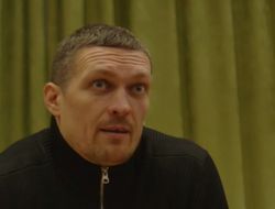 фото - Усик учится на психолога. Говорит — может, люди приходить будут: видео