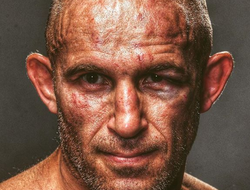 фото - Холифилд не может дождаться, мужской мейкап Олейника, подводные упражнения Сен-Пьера — соцсети