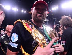 фото - «Просто идиот». Тайсон Фьюри рассказал о разговоре с Уайлдером после боя