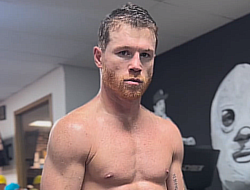 фото - Ого! Канело Альварес впечатлил физической формой перед боем с Чарло — видео