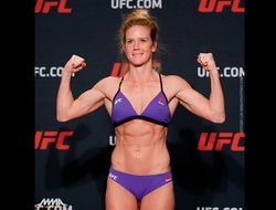 фото - Видео взвешивания UFC Fight Night 111: Холли Холм — Бете Коррейя, Орловский — Тыбура