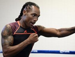 фото - Чарло остановил Альцина и приготовился к Мэйуэзеру