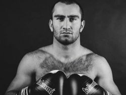 фото - Гассиев остановил Кора-младшего, Алимджанов проиграл Рэю Робинсону