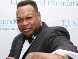 фото - Ларри Холмс «прошелся» по Флойду Мэйуэзеру