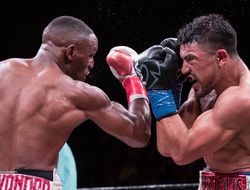 фото - Тренер Александера: Девона ограбили, так что теперь хотим бой с Дэнни Гарсией