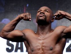 фото - Флойд Мэйуэзер нокаутировал Теншина Насукаву: как это было