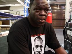 фото - Джефф Мэйуэзер уже не склоняется к победе Головкина над Альваресом