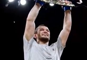 Нурмагомедов победил Хьюза в реванше