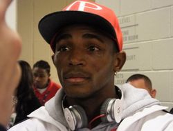 фото - Лара: «Альварес меня боится, я его побью подобно Мэйуэзеру»