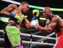 фото - У Спенса уже 3 титула — он уничтожил Угаса: видео