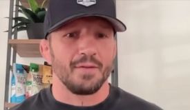 Чимаев уступил пояс Стриклэнду. Диллэшоу назвал виновника поражения 