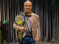 фото - Беленюк собрался в UFC, лучшие нокауты 2019 года от Top Rank, Емельяненко принял вызов Кадырова — соцсети 