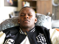 фото - Долгожданный комментарий от Адесаньи: «Мне это не нужно, но я это сделаю»