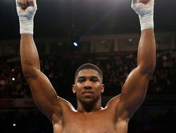 фото - Энтони Джошуа победил Карлоса Такама