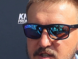 фото - «Не могу поверить!» Промоутер Усика — о подписании контрактов на бой с Фьюри