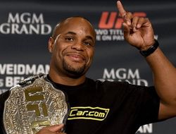 фото - UFC 200: Кормье победил Силву без титула на кону