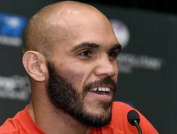 фото - Пакьяо может вернуться в лёгкий вес и всех там уничтожить — Бельтран