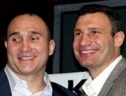 фото - Хрюнов поведёт Устинова на бой с Кличко?