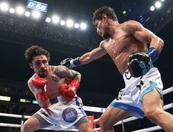 фото - Муроджон Ахмадалиев – Хосе Веласкес. Видео лучших моментов боя